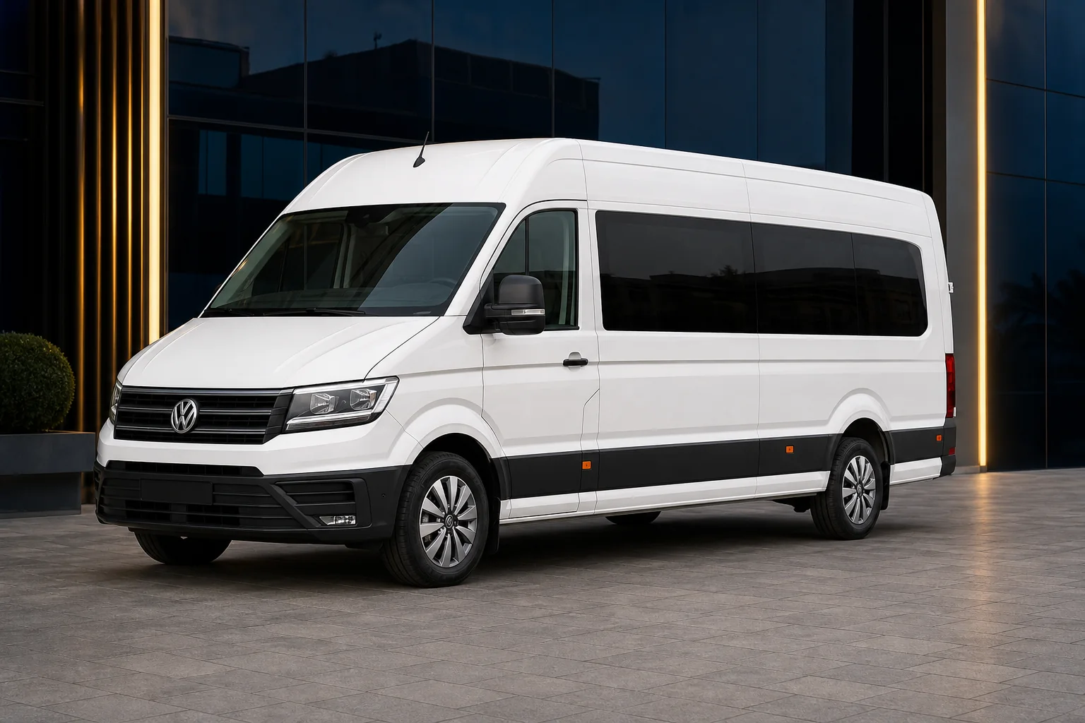 Beyaz Volkswagen Crafter VIP yolcu minibüsü